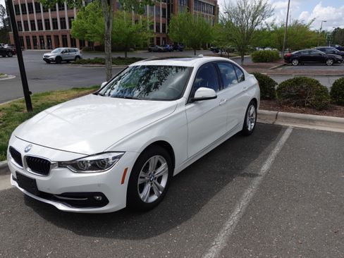 Used 2017 BMW 330i Sedan image 29