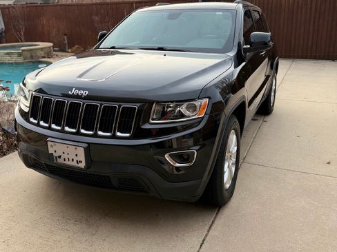 Used 2014 Jeep Grand Cherokee Laredo w/ 18" Wheel & 8.4" Radio Group image 6