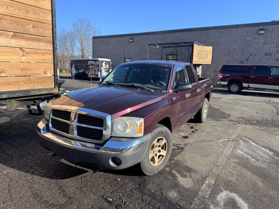 Used 2005 Dodge Dakota SLT