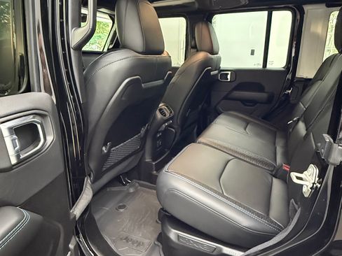 Used 2024 Jeep Wrangler High Altitude image 20
