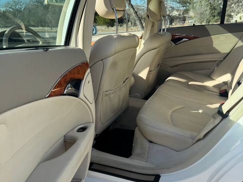 Used 2005 Mercedes-Benz E 320 CDI Sedan image 14