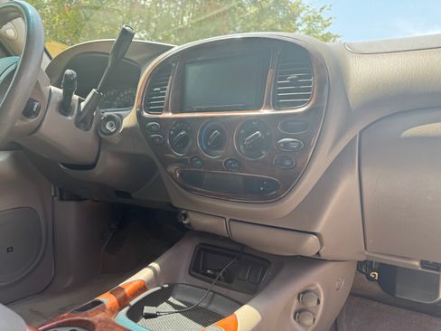 Used 2005 Toyota Tundra Limited RWD image 25