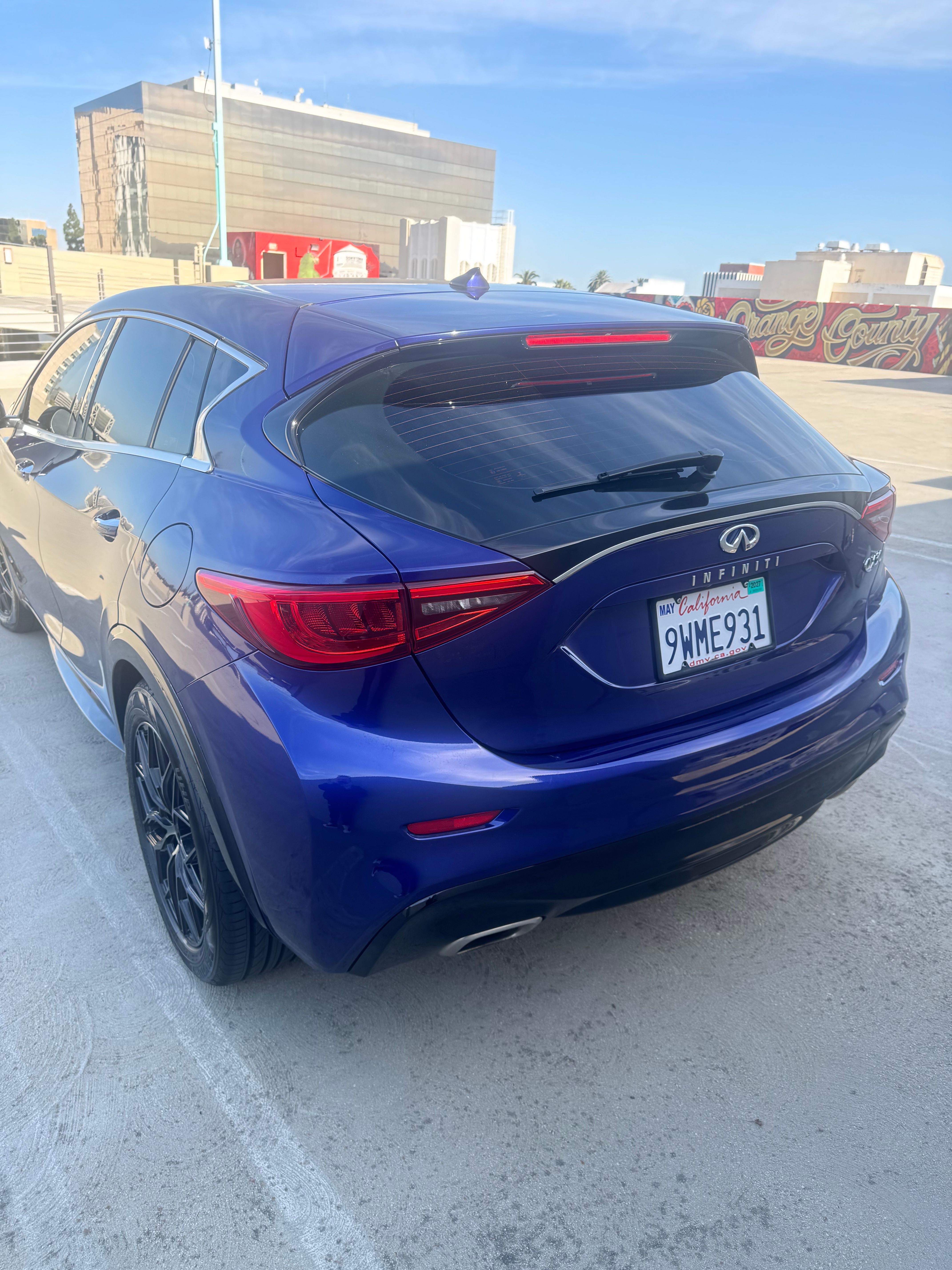 Used 2017 INFINITI QX30 FWD image 5