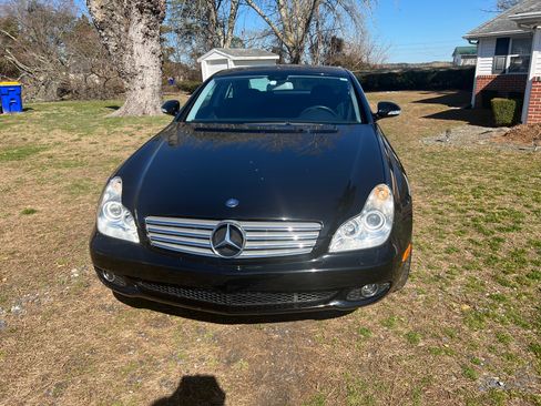 Used 2007 Mercedes-Benz CLS 550 image 4