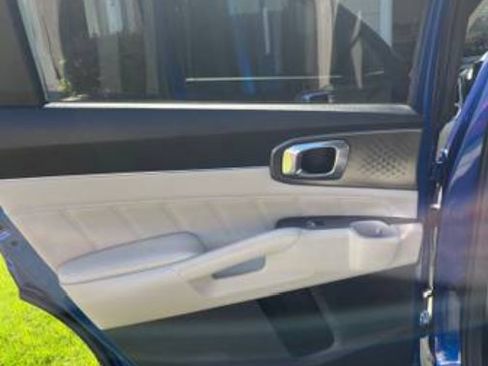 Used 2023 Kia Sorento SX image 10