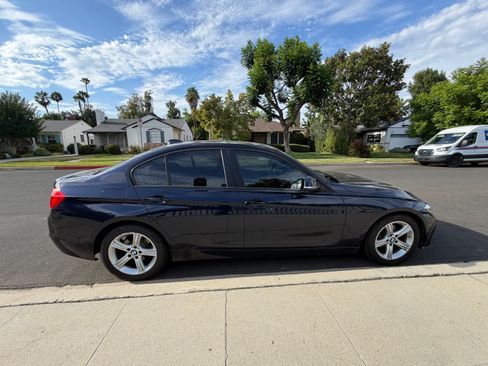 Used 2013 BMW 328i Sedan RWD image 1