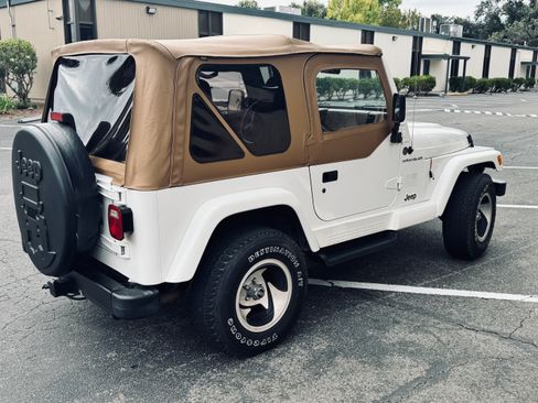 Used 2002 Jeep Wrangler SE AWD/4WD image 1