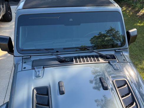 Used 2024 Jeep Wrangler Unlimited Rubicon AWD/4WD image 19