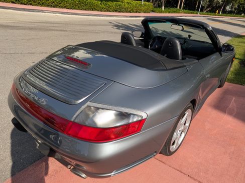 Used 2004 Porsche 911 Carrera 4S image 13