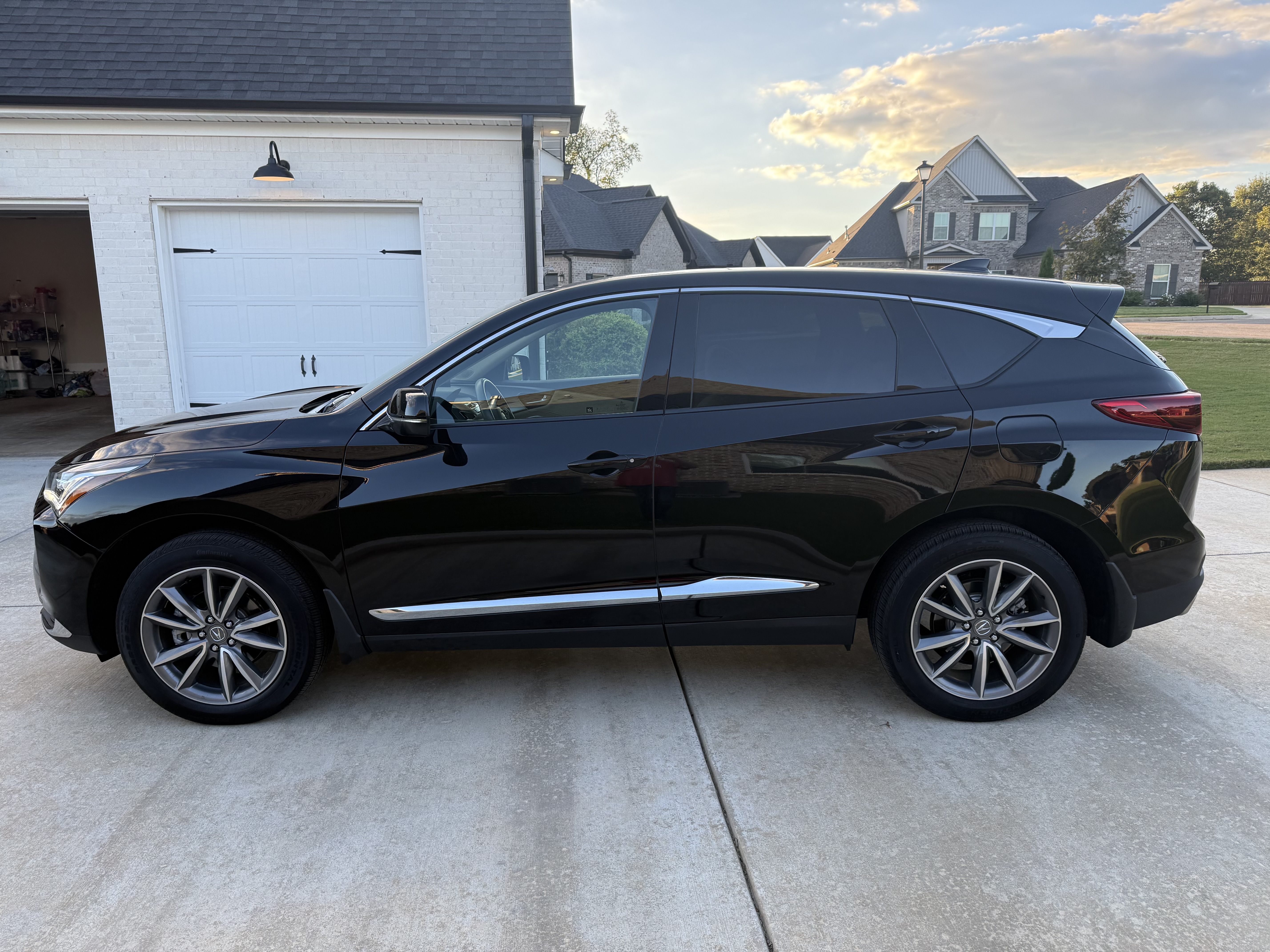 Used 2024 Acura RDX w/ Technology Package AWD/4WD image 4