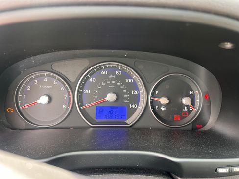 Used 2011 Hyundai Santa Fe GLS AWD/4WD image 11