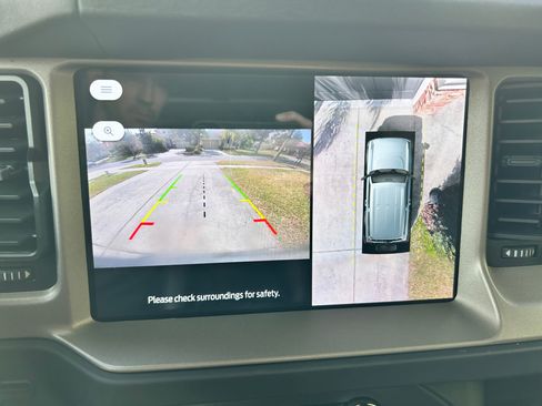 Used 2025 Ford Bronco Outer Banks image 8