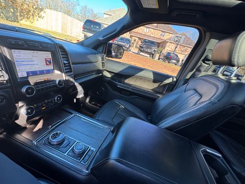 Used 2020 Ford Expedition Max Limited w/ Equipment Group 302A image 13