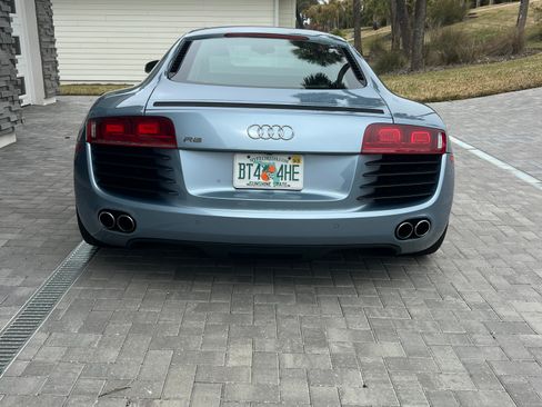 Used 2010 Audi R8 V8 image 2