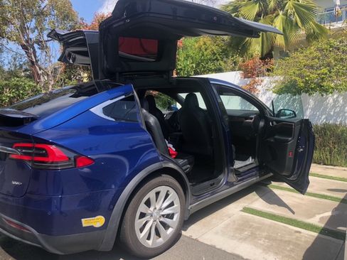 Used 2019 Tesla Model X Long Range image 2