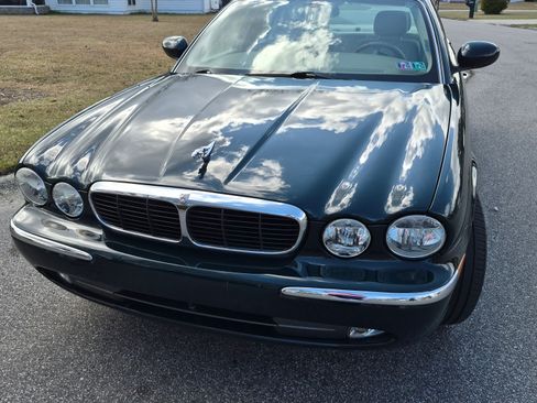 Used 2004 Jaguar XJ8 image 4