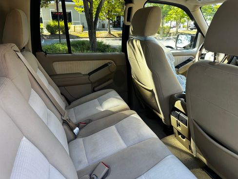 Used 2008 Ford Explorer XLT image 23