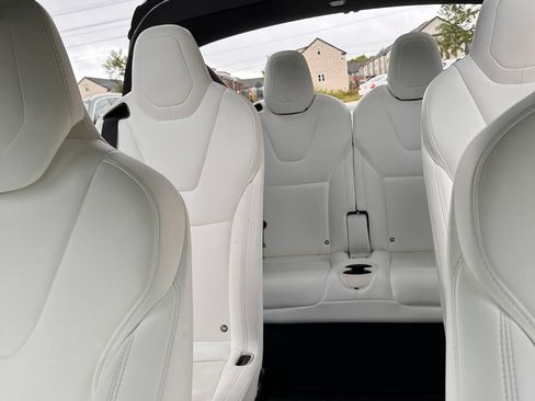 Used 2018 Tesla Model X 100D image 17