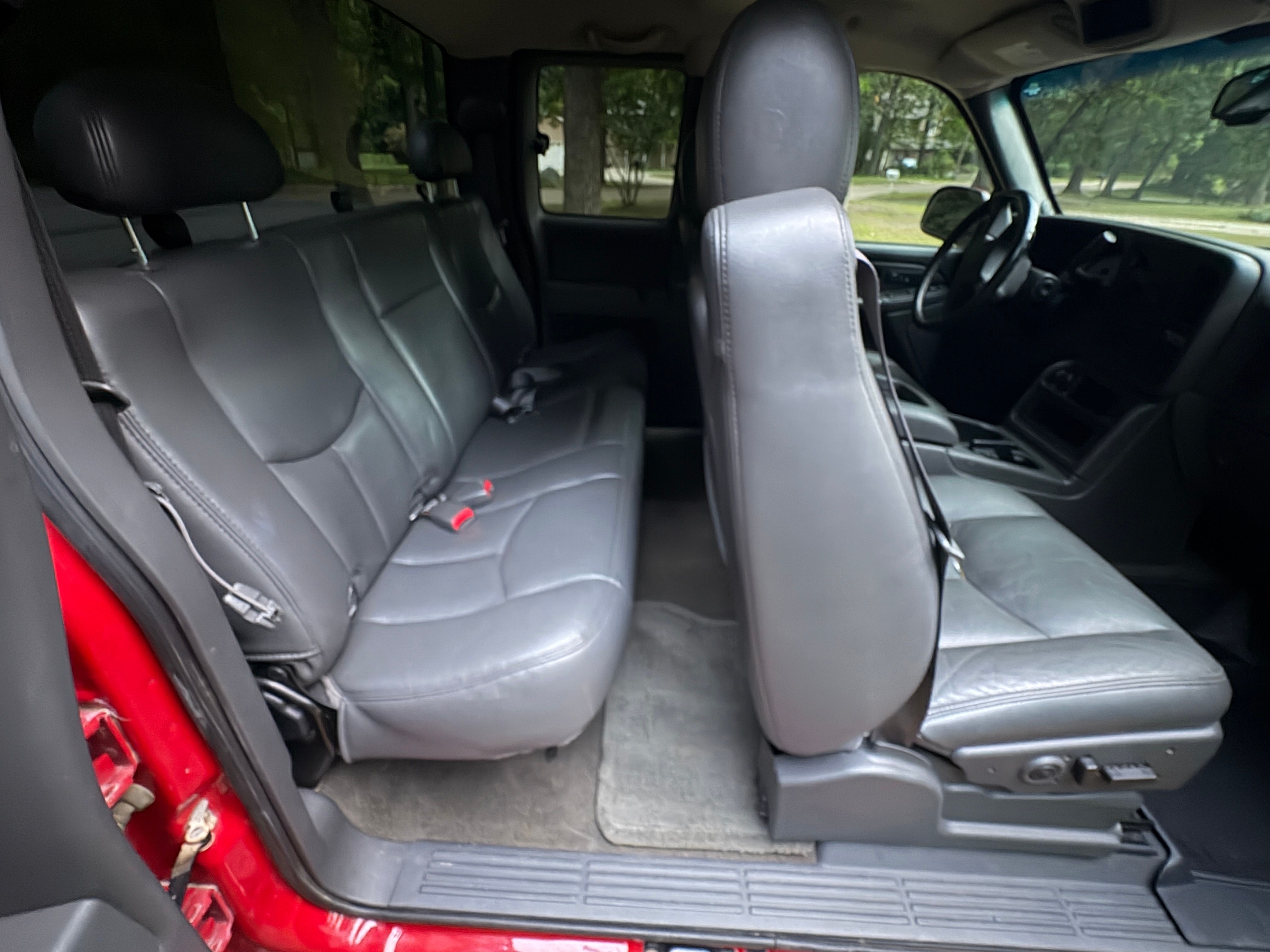 Used 2005 Chevrolet Silverado 1500 SS w/ Safe And Sound Package AWD/4WD image 11