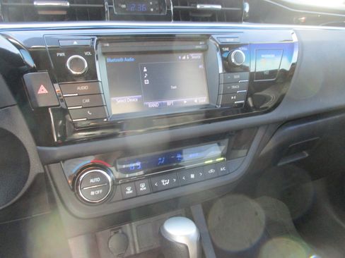 Used 2015 Toyota Corolla S image 17