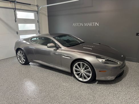 Used 2014 Aston Martin DB9 Coupe image 1