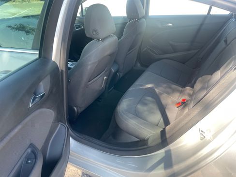 Used 2016 Chevrolet Cruze LT image 6