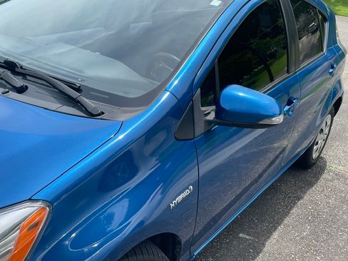 Used 2013 Toyota Prius C Two FWD image 10