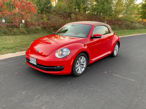 Used 2013 Volkswagen Beetle TDI FWD image 11
