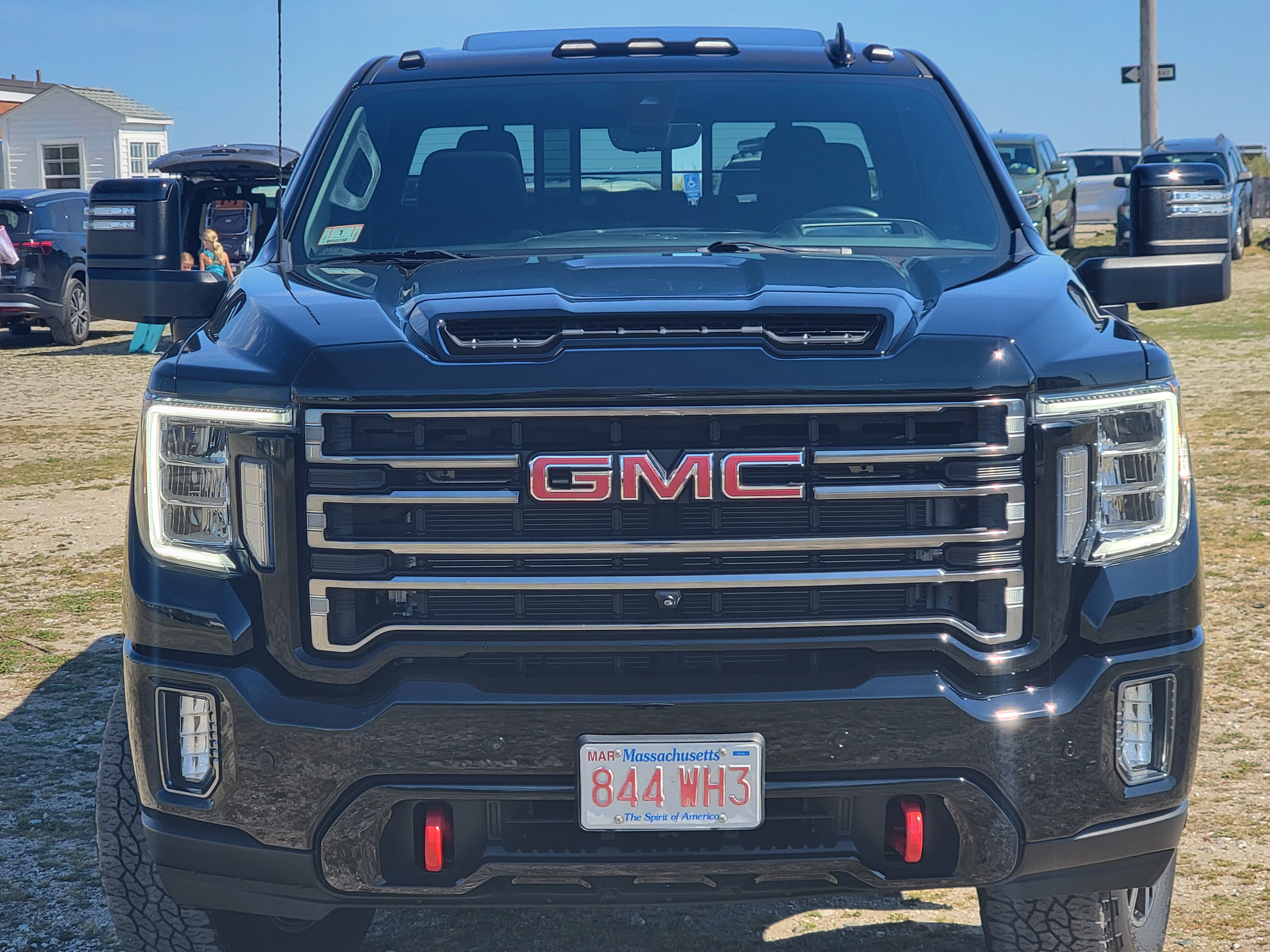Used 2021 GMC Sierra 2500 AT4 w/ AT4 Preferred Package AWD/4WD image 11