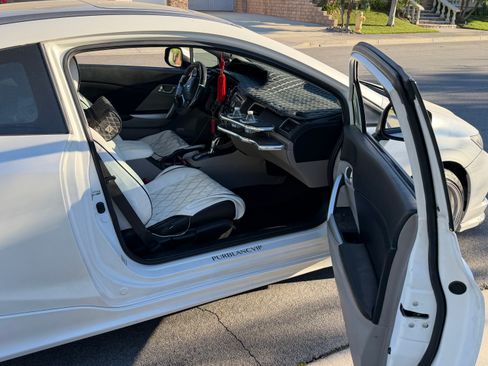 Used 2013 Honda Civic EX-L image 2