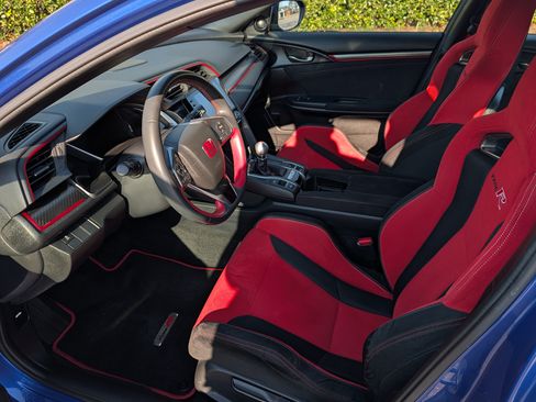 Used 2019 Honda Civic Type R image 13