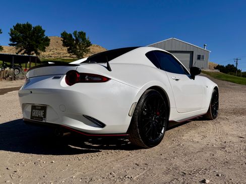 Used 2022 MAZDA MX-5 Miata Club RWD image 9
