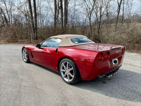Used 2009 Chevrolet Corvette Convertible w/ Preferred Equipment Group image 2