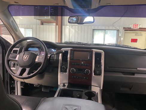 Used 2010 Dodge Ram 2500 Truck Laramie w/ Chrome Accents Group image 24