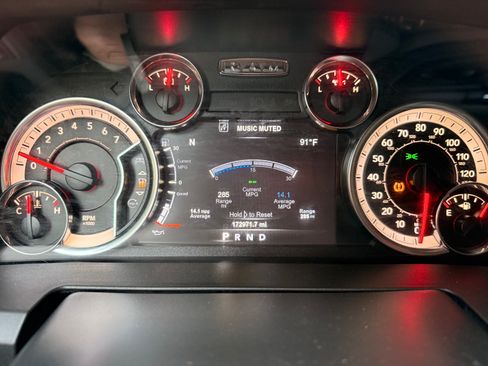 Used 2019 RAM 1500 Classic SLT w/ Luxury Group RWD image 23