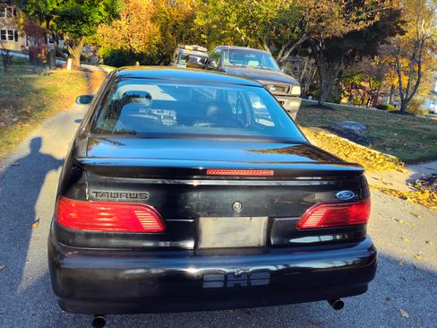 Used 1993 Ford Taurus SHO image 9