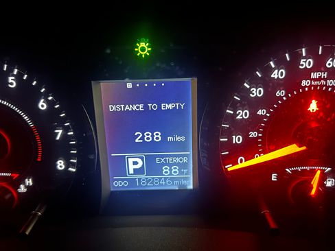 Used 2015 Toyota Sienna LE FWD image 14
