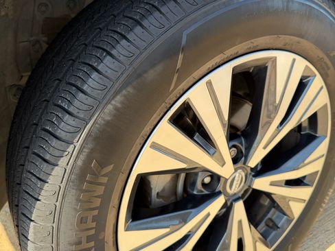 Used 2021 Nissan Rogue SV w/ Premium Package FWD image 27