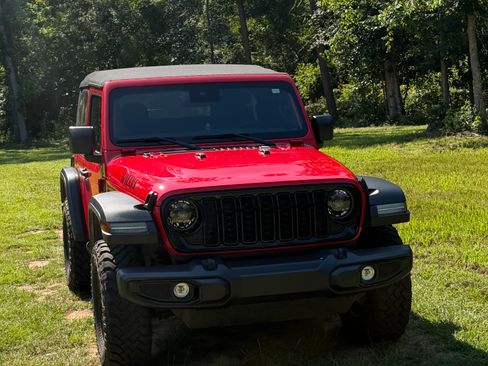 Used 2024 Jeep Wrangler Sport AWD/4WD image 1