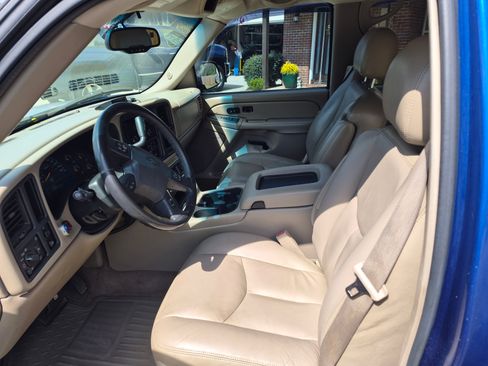 Used 2004 Chevrolet Silverado 1500 LT image 10