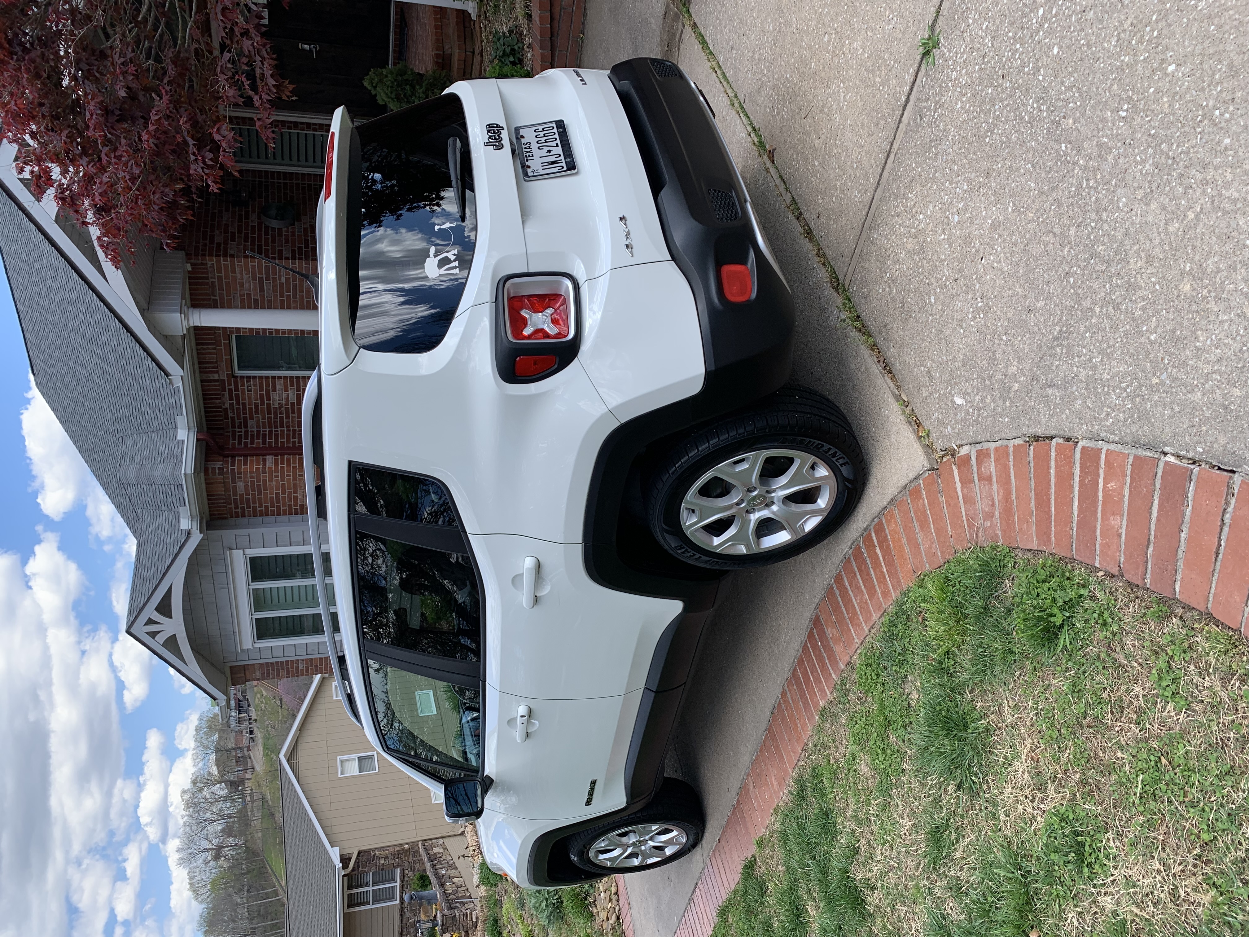 Used 2017 Jeep Renegade Limited AWD/4WD image 4