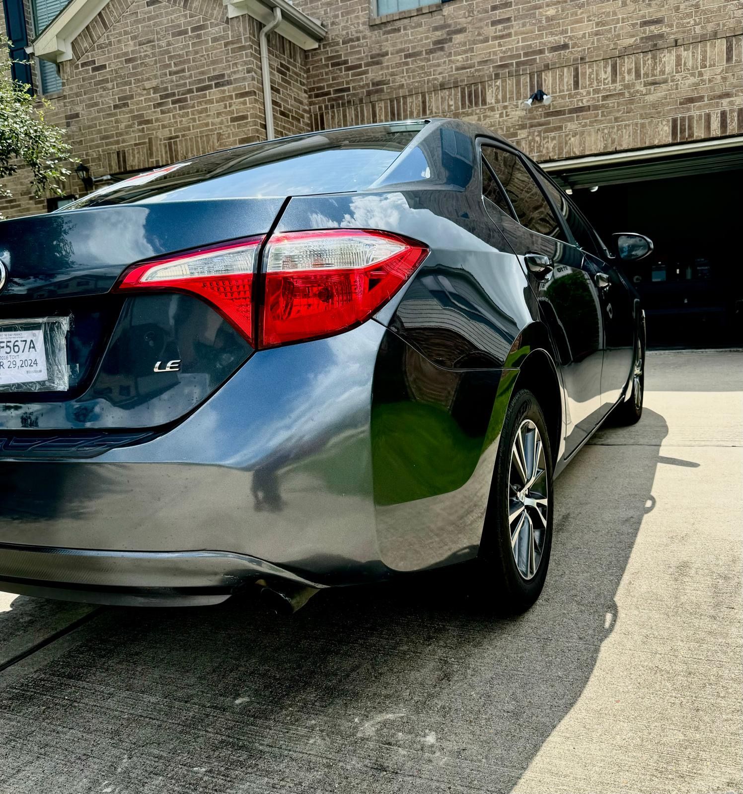 Used 2016 Toyota Corolla LE FWD image 6