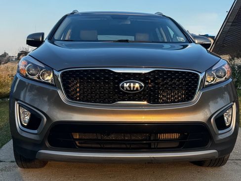 Used 2016 Kia Sorento EX image 8