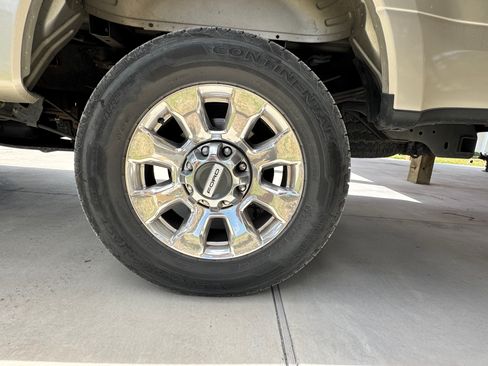 Used 2017 Ford F350 Lariat w/ Lariat Ultimate Package image 11