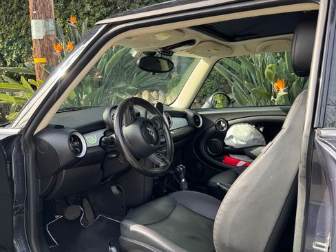 Used 2012 MINI Cooper Hardtop image 5
