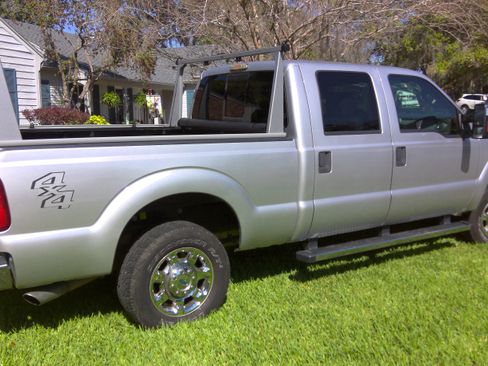 Used 2016 Ford F250 XLT w/ XLT Premium Package image 2