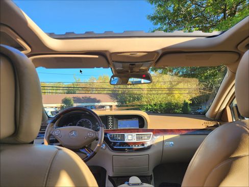 Used 2013 Mercedes-Benz S 550 4MATIC image 9