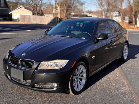 Used 2010 BMW 328i xDrive 328i xDrive Sedan 4D image 1