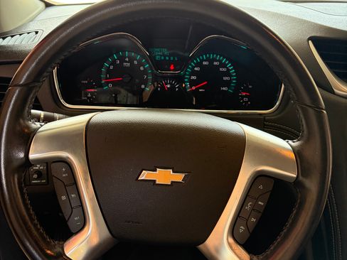 Used 2015 Chevrolet Traverse LT w/ Style and Technology Package FWD image 6