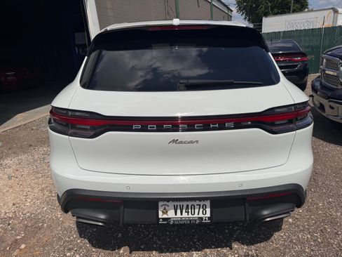 Used 2022 Porsche Macan AWD/4WD image 18